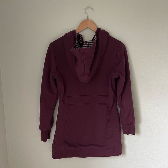 Carve Designs Reversible Longline Full Zip Hooded Sweatshirt in Maroon/White - Picture 3 of 12